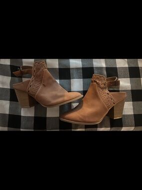 Women's Tan Cutout Block Heel Booties